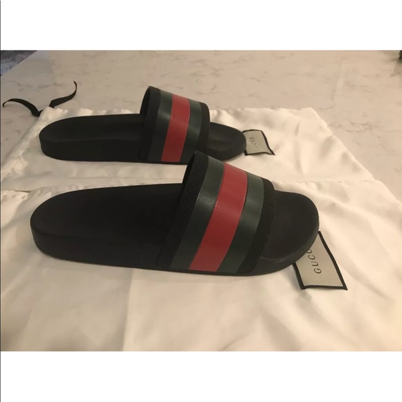 Gucci Shoes - Unisex Gucci striped rubber slides
